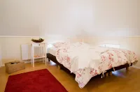 Stylish Farmhouse Escape Hotels in Wierden