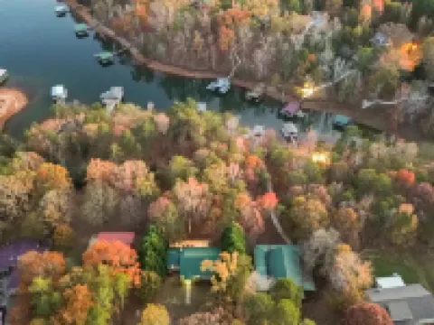 New to listing! Dorsey Dock Retreat w/ Dock! 哈特縣酒店