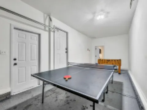 Game Room.Grill.Patio - Spacious 5Br Getaway! Ξενοδοχεία στην πόλη Berea