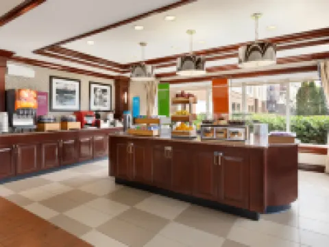 Hampton Inn Dulles/Cascades Hotels in Potomac