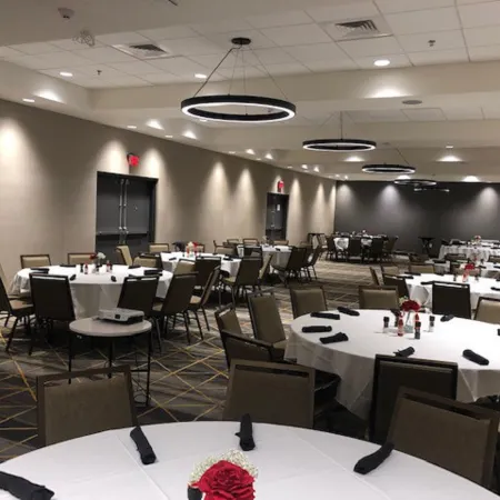 Holiday Inn & Suites FAYETTEVILLE W-FORT BRAGG AREA by IHG