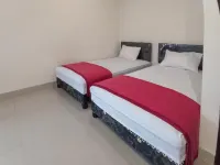 RedDoorz Syariah Near Sentani City Square Hotels in Sentani