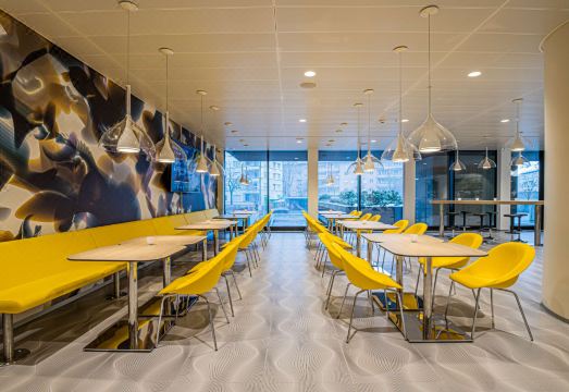 베른 호텔 객실 내부