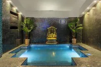 Arc de Triomphe by CityBookings - Spa