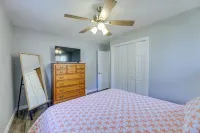 New Bern Abode w/ Yard ~ 2 Mi to Neuse River - Pet-friendly