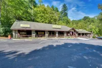 Mountain Cottage w/ Views Near Tail of the Dragon! - 3-Star