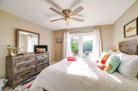 Beautiful Kentucky Lake Getaway w/ Dock & Deck! - Homestays
