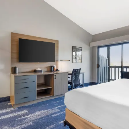 Edgewater Inn and Suites, Ascend Hotel Collection