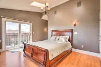 Coastal Abode w/ Beach Views, Walk to Beach & Bars - balcony