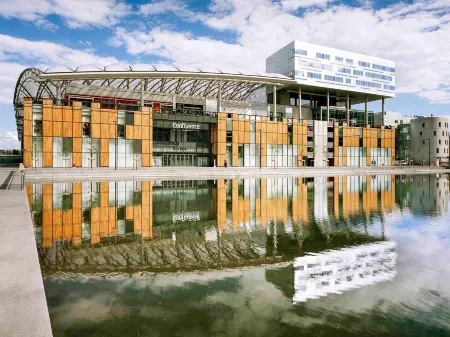 Ibis Lyon Gerland Rue Mérieux Отели в г. Уллен