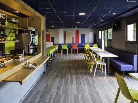 Ibis Budget Versailles Château Saint-Cyr