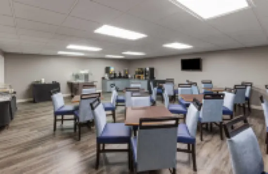 Angel Inn Near Imax, a Travelodge by Wyndham