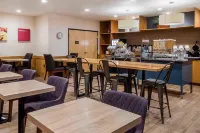 舒適套房飯店-埃爾帕索機場 - 早餐