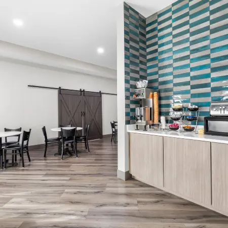 Brentwood Suites, Ascend Hotel Collection