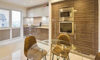 Modern Home with Garden, Corby