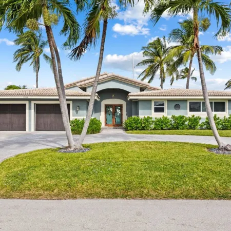 Waterfront Oasis Heated Pool Game Room Gym