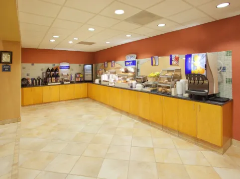 Holiday Inn Express & Suites SACRAMENTO AIRPORT NATOMAS by IHG Mahlzeiten Photos