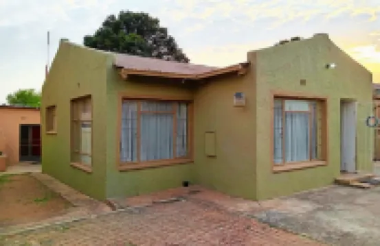 Budget Stays At Olivia Pines Guesthouse