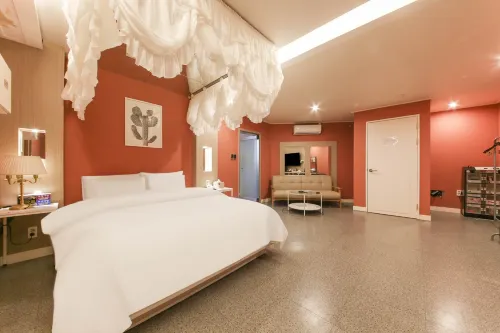 HoTel Kino