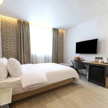 Seven Bricks Hotel Отели в г. Кванъян