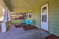 Classic Mountain Home, Half Mi to Main Street - parking