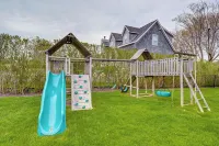 Stunning Westhampton Beach Home w/ Private Pool - Parkplatz