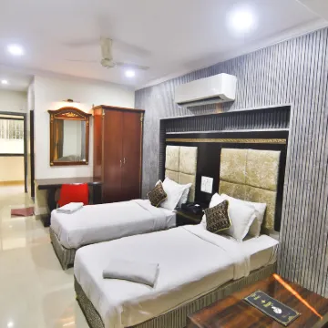 Hotel Orientinn Hotels near Nagpur Train Station