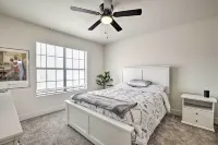 8 mi to Westgate Family-Friendly Glendale Home! Hotels in Glendale