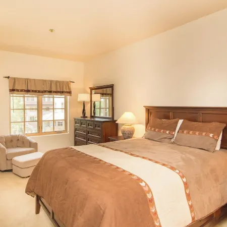 Westermere 311 by AvantStay Gorgeous Condo in Great Location