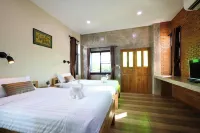 Chiang Mai Garden Bungalows Hotels in Saraphi