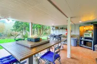Peaceful Patio View! Waterfront Puget Sound Unit