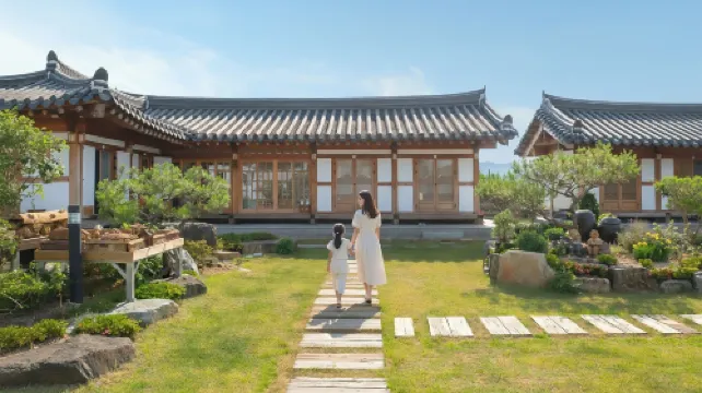 Gyeongju Wadamjung Hanok Pension