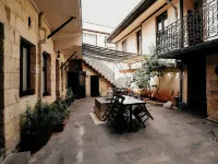 Arifbey Konagi Hotels near Alauddevle Mosque
