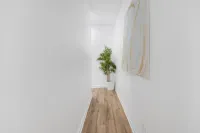 Uscale 2BR Escape in the Heart of NYC