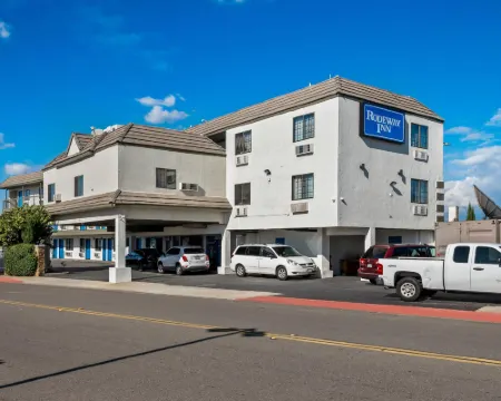 ロードウェイ イン コマース - ロサンゼルス コマースのホテル