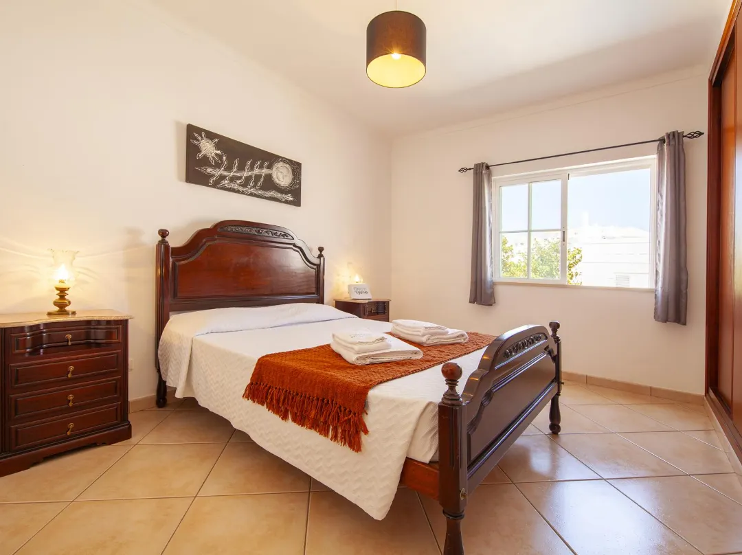 Ff 03 - Bedroom 3 In Sea Breeze Guesthouse - Lagos