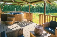 You and Me Glamping - 4-Star