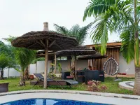 Natu Resort - Pool