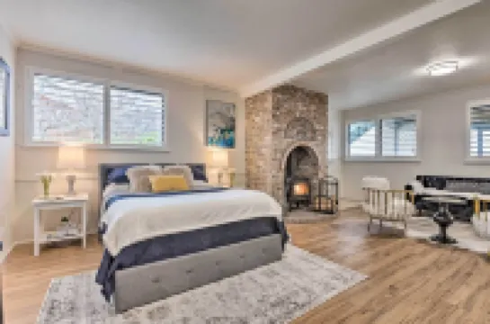 19 マイル トゥ シアトル: ポートオーチャード スタジオ ウィズ ビューズ