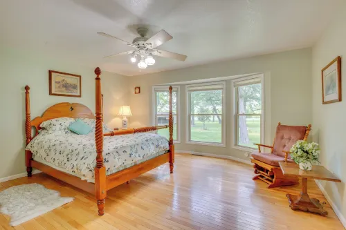 Peaceful Garden City Getaway w/ Grill & Fire Pit - Wifi