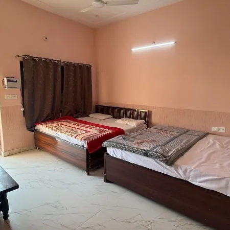 Amrit Guest House