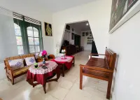 Omah Eitan Guesthouse