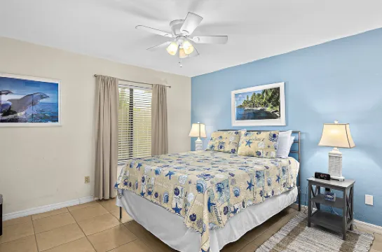Garden-level Condo With Patio, 2 Pools, Gym, Tennis & Sauna - Steps to the Beach