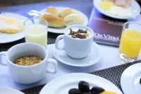 Da Vinci Hotel & Conventions - breakfast