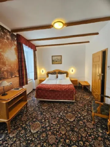 Folwark Historic Hotel Hoteles cerca de Galería Klima Bochenska
