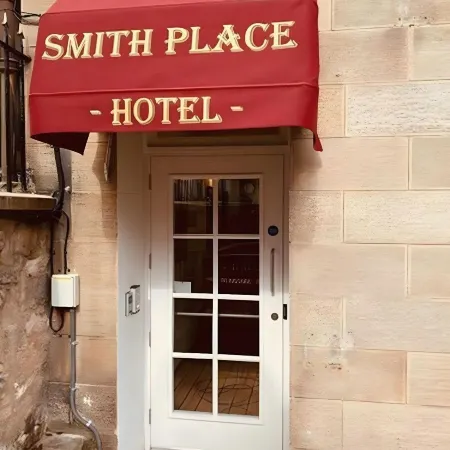 Smith Place Hotel