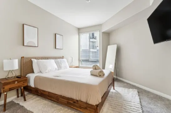 Chic Marina Oasis 5 Star Amenities Central Hotels near Otis College of Art and Design