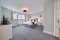Roomspace -The Courtyard Penthouse - parking