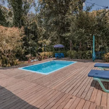 Casa em Condom nio com Piscina e rea Gourmet