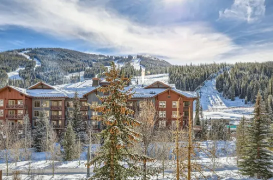 พาสเสจ พอยท์ 319 คอนโด 2 ห้องนอน โดย RedAwning